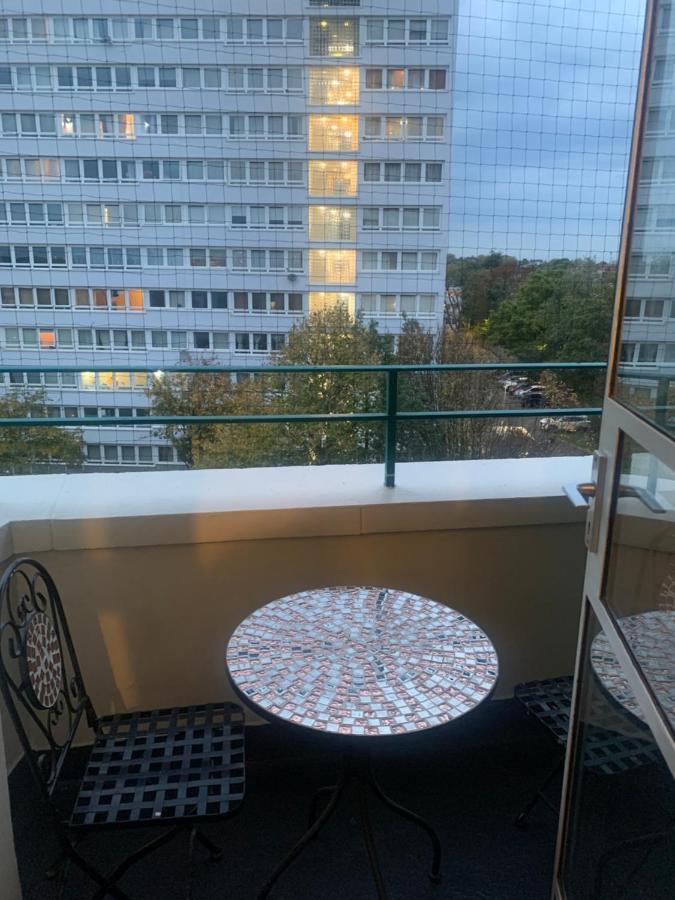 Cosy 2-Bedroom Flat In Finsbury Park, Modern, Convenient & Close To Central London! 외부 사진