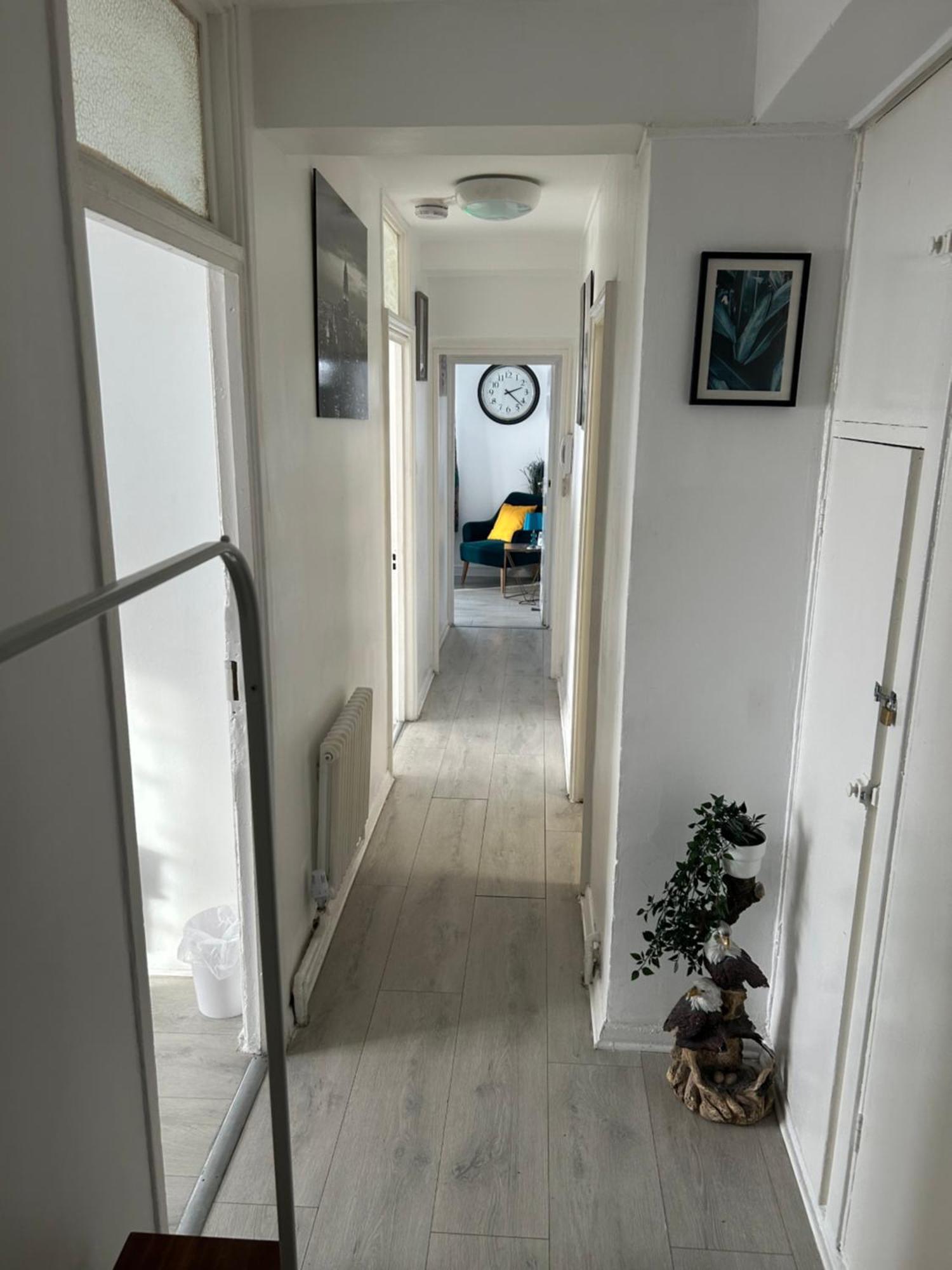 Cosy 2-Bedroom Flat In Finsbury Park, Modern, Convenient & Close To Central London! 외부 사진